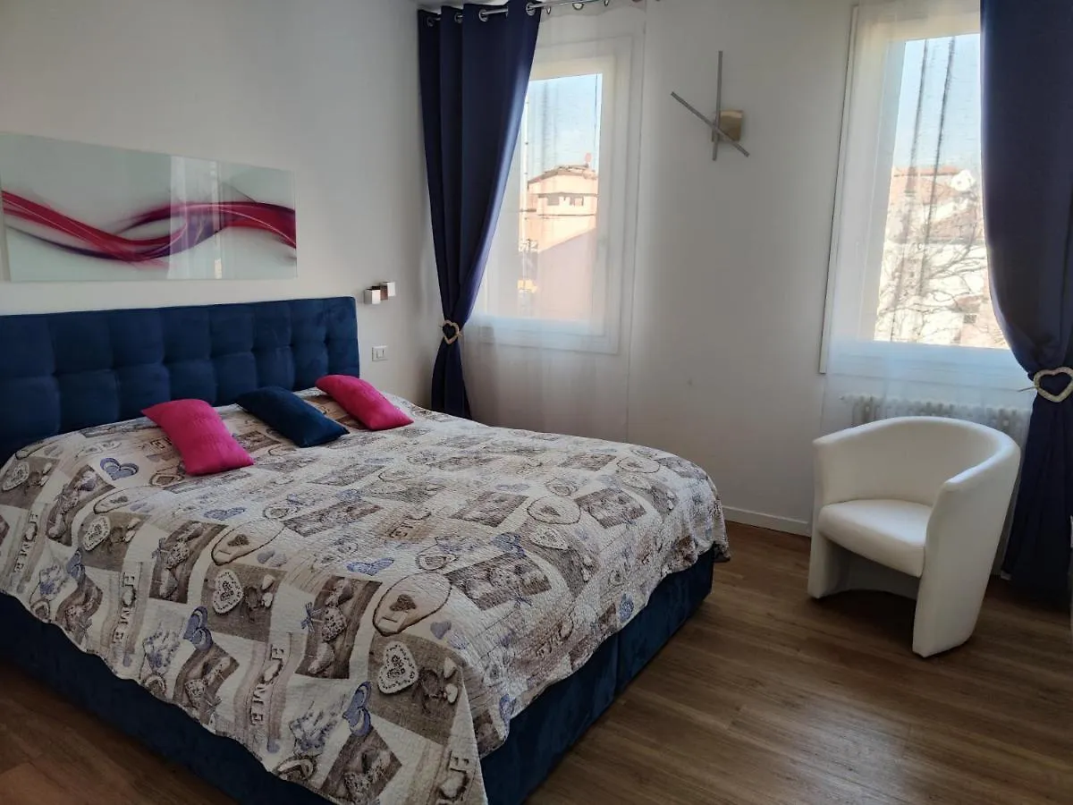 Ca' Monica Apartment Benátky
