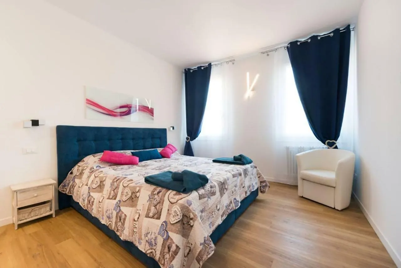 Ca' Monica Apartment Benátky